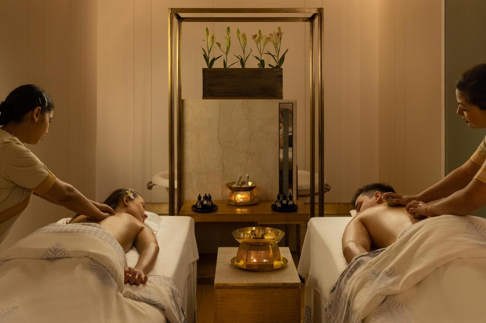 Hotel Trident Nariman Point Bombay Exterior foto A spa treatment