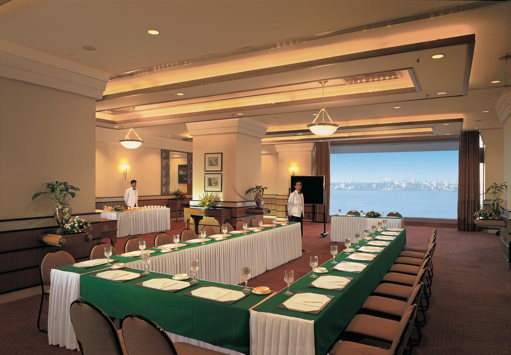 Hotel Trident Nariman Point Bombay Exterior foto The Royal